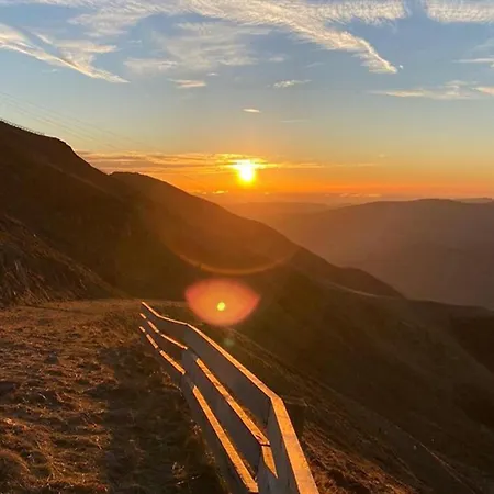 Apartment Duplex 6/8 Pers. Avec Balcon En Plein Centre, Proche Des Pistes Et Commerces - Fr-1-787-52 *